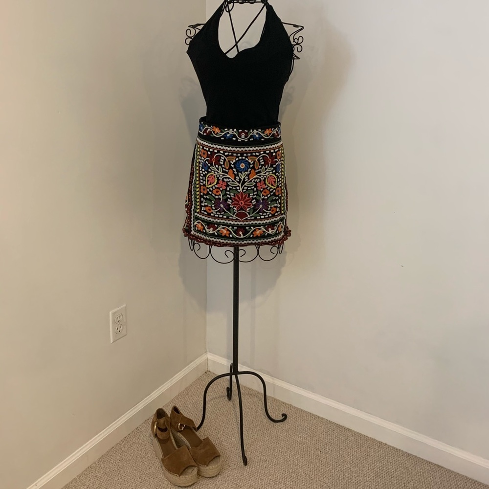 Embroidered Skirt from Goodnight Macaroon 🖤